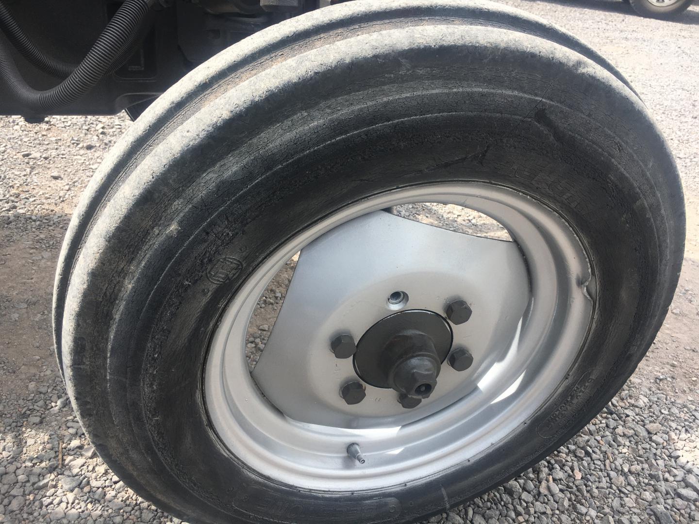 ./imagenes/INVOICE/2019/15365/TRACTOR MASSEY FERGUSON MF 231 (9).JPG